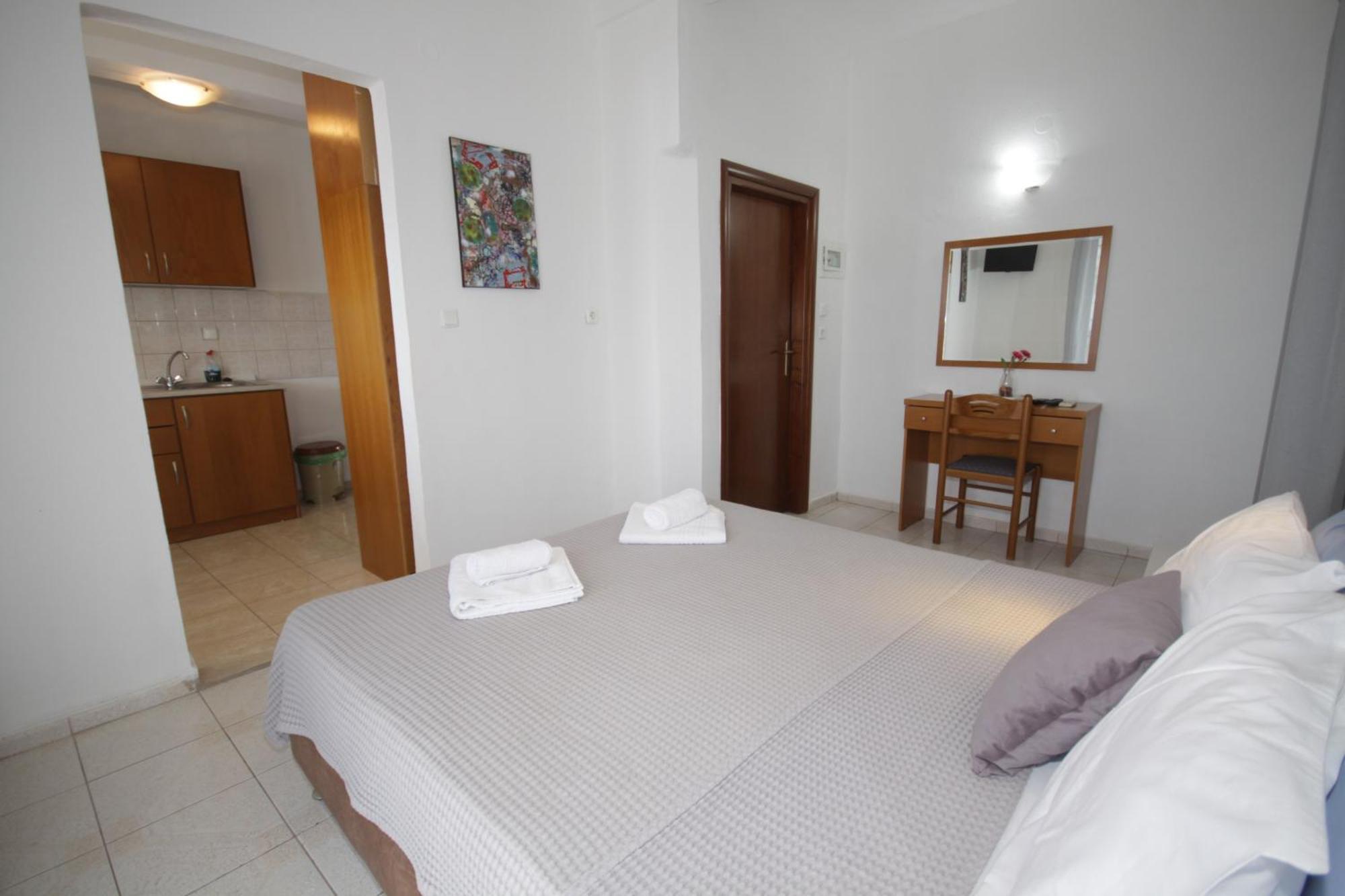 Portodream Studios & Apartments Neos Marmaras Bagian luar foto