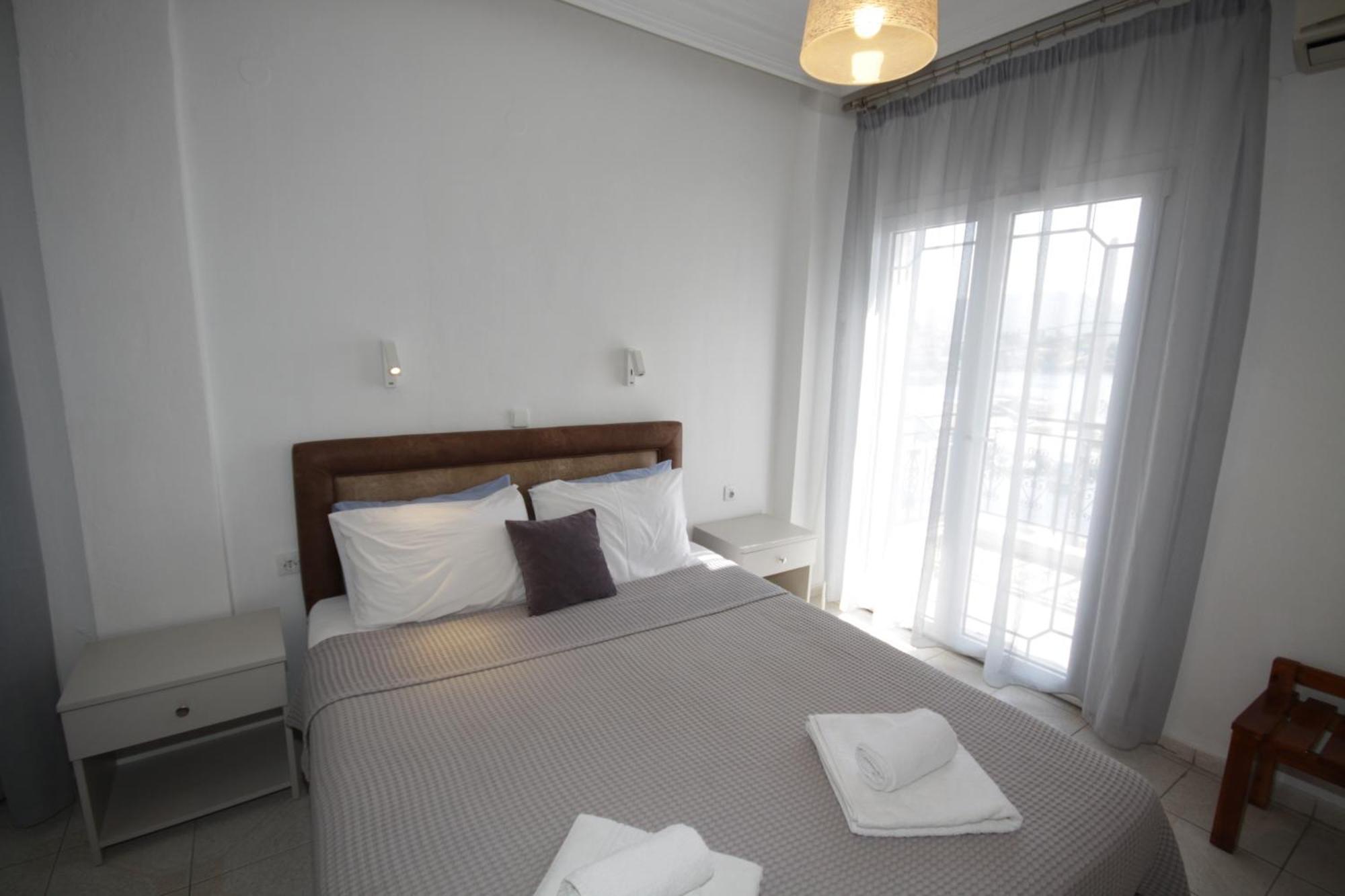 Portodream Studios & Apartments Neos Marmaras Bagian luar foto
